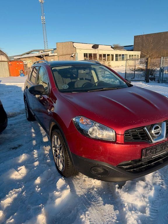Gebraucht Nissan Qashqai +2 Visia 117 PS (86 kW) 2012 Rot SUV