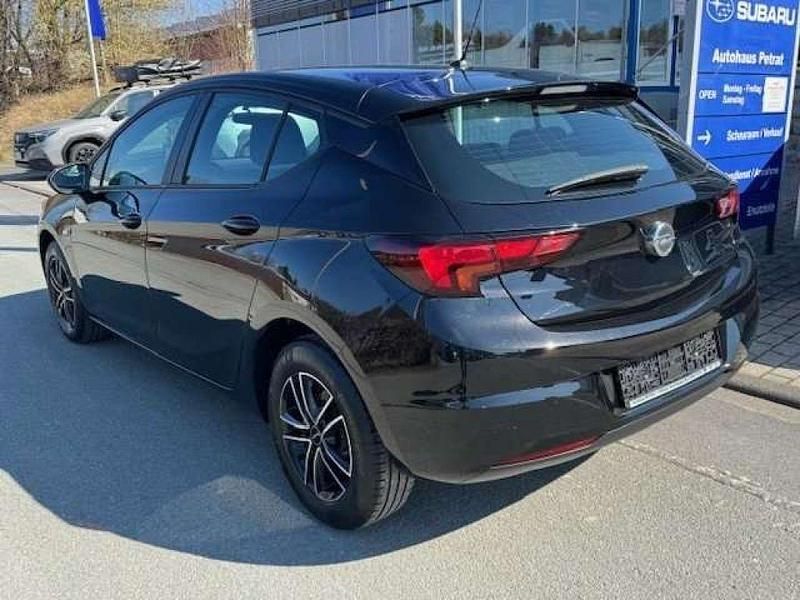 Gebraucht Opel Astra Selection 101 PS (74 kW) 2017 Black meet Kleinwagen