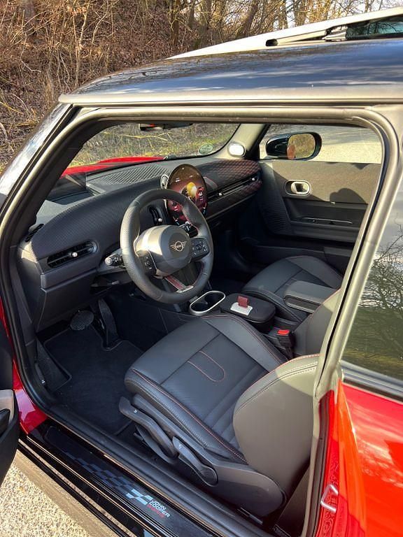 Gebraucht Mini John Cooper Works 156 PS (114 kW) 2025 Rot Kleinwagen