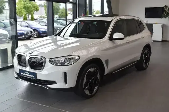 Gebraucht BMW iX3 Sport Line 210 kW (286 PS) 2021 Weiß SUV