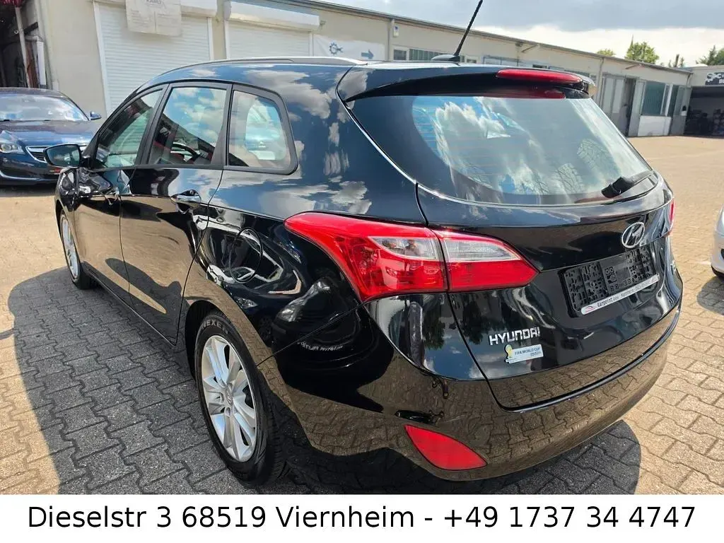Gebraucht Hyundai i30 135 PS (99 kW) 2013 Schwarz Kombi