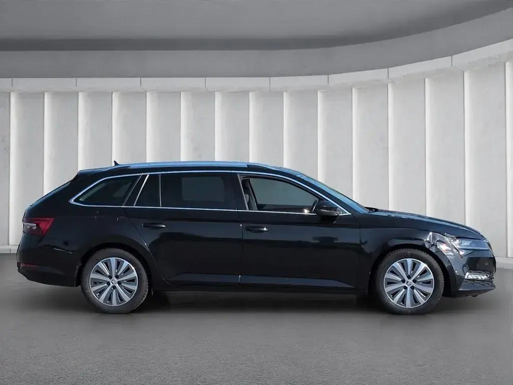 Gebraucht Skoda Superb Premium Edition 200 PS (147 kW) 2021 Schwarz Kombi