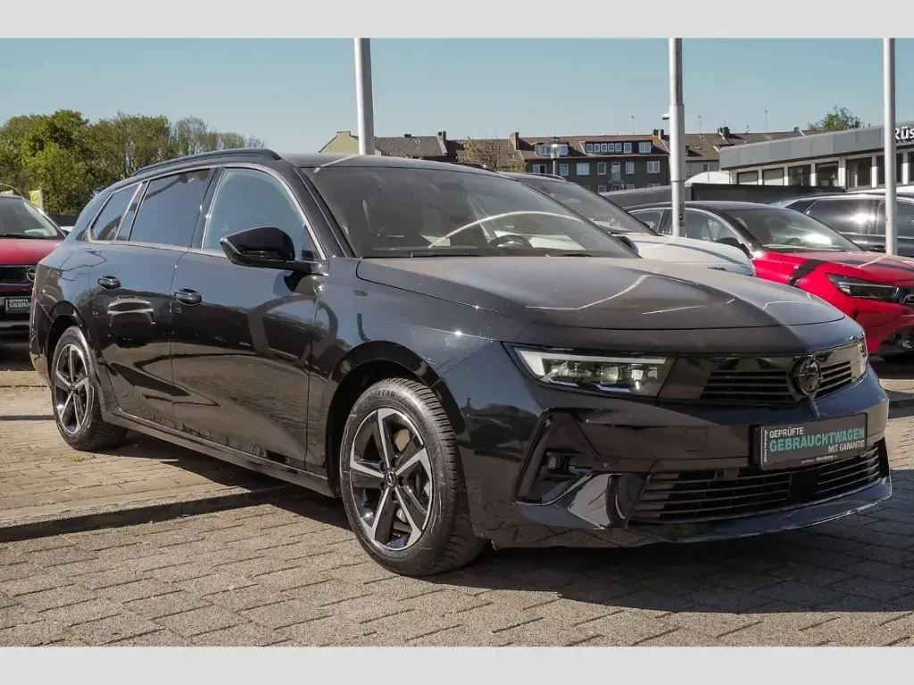 Usata Opel Astra 131 CV (96 kW) 2025 Nero Utilitaria