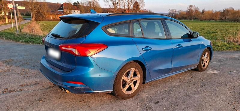 Gebraucht Ford Focus ST-Line 182 PS (133 kW) 2019 Blau Kombi