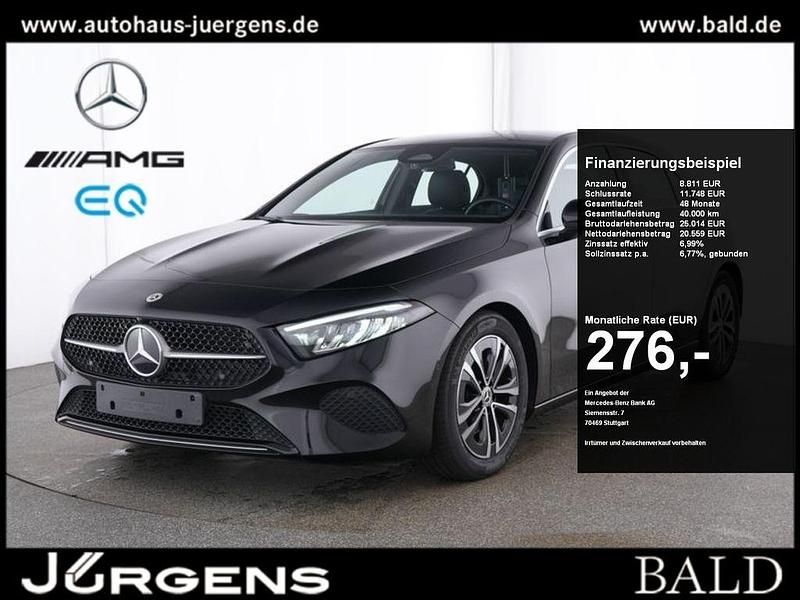 Night black Gebraucht 2024 Mercedes A180 Progressive Limousine | 29.090 € (Fairer Preis) - Bild 1/4