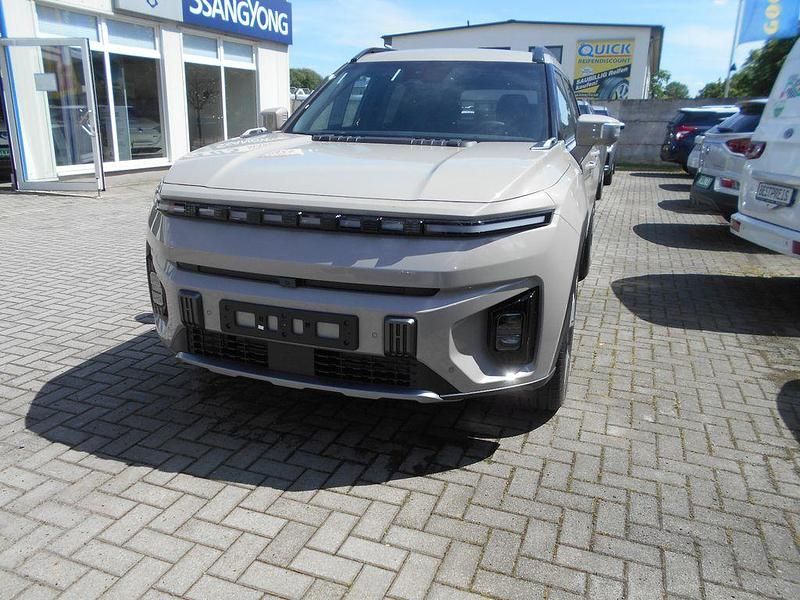 Beige Gebraucht 2024 Ssangyong Torres EVX SUV | 47.582 € - Bild 1/4