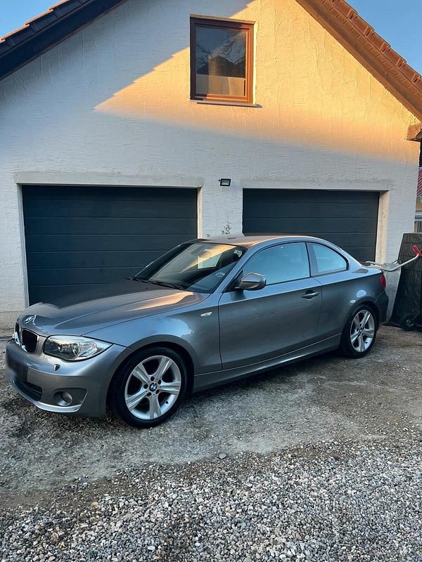 Gebraucht BMW 118 Coupé 143 PS (105 kW) 2012 Grau Coupé