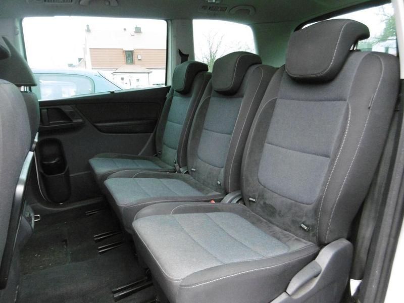 Second-hand VW Sharan Style 150 CP (110 kW) 2012 Alb Monovolum