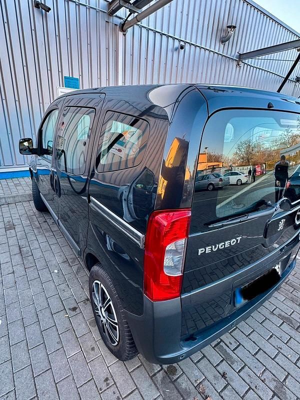Gebraucht Peugeot Bipper 95 PS (69 kW) 2010 Schwarz Van / Kleinbus