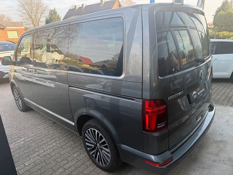 Gebraucht VW Multivan Highline 199 PS (146 kW) 2021 Grau Van