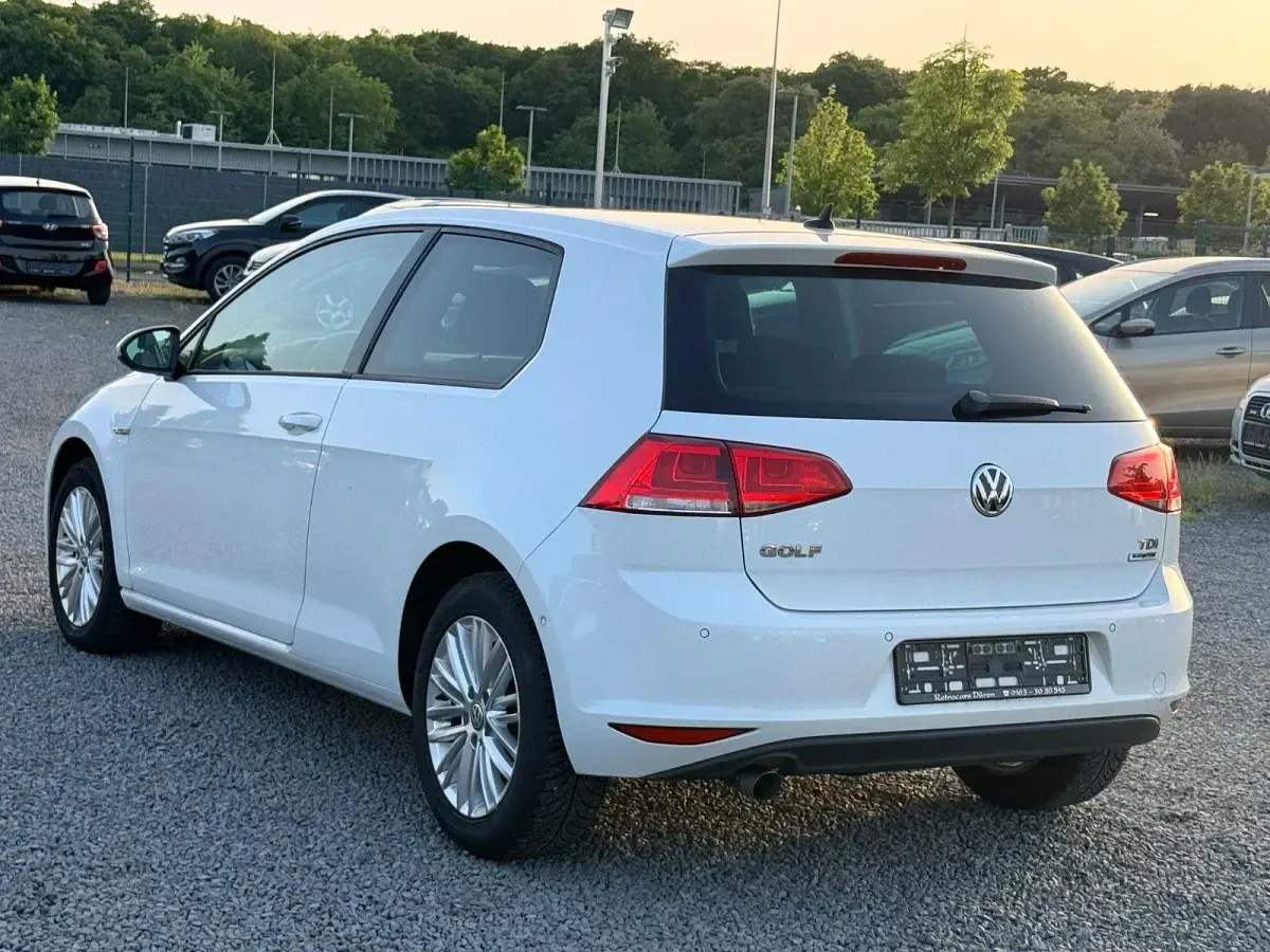 Gebraucht VW Golf VII Cup 105 PS (77 kW) 2014 Weiß Limousine