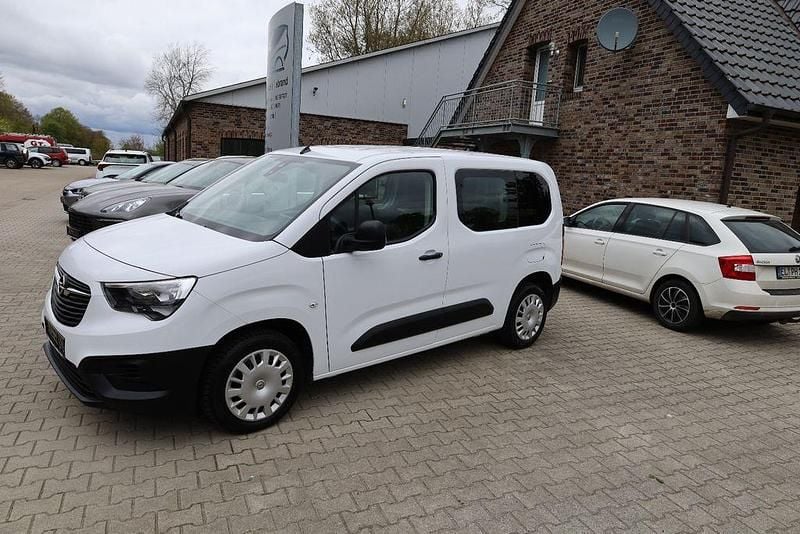 Gebraucht Opel Combo Life 102 PS (75 kW) 2022 Weiß Van / Kleinbus