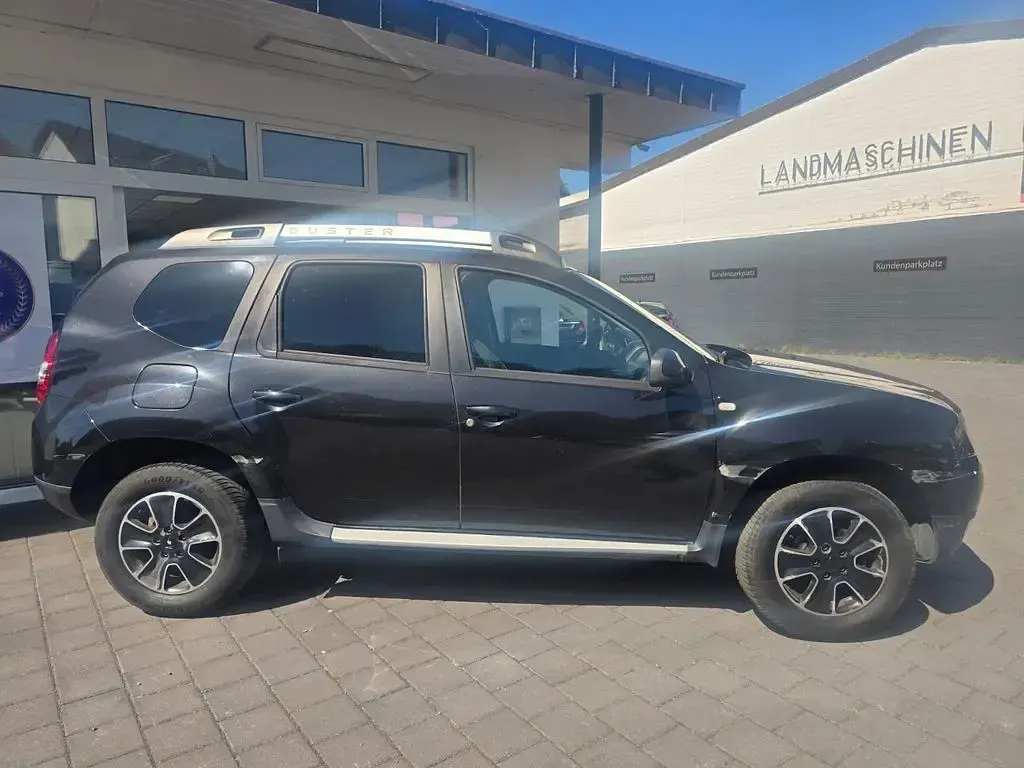 Gebraucht Dacia Duster Black Shadow 109 PS (80 kW) 2017 Schwarz SUV