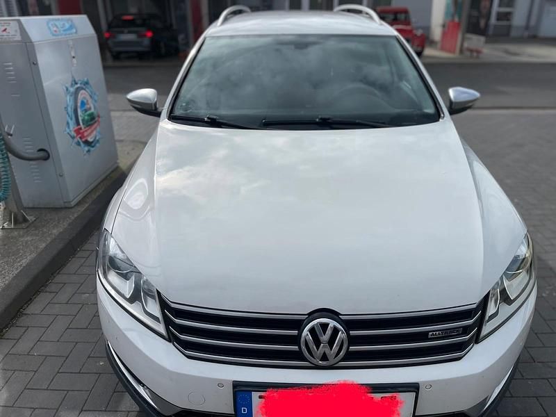 Gebraucht VW Passat Alltrack 177 PS (130 kW) 2014 Weiß Kombi