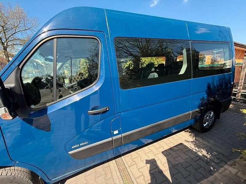 Second-hand Renault Master 101 CP (74 kW) 2014 Albastru Van