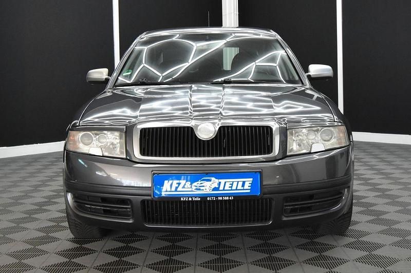 Gebraucht Skoda Superb Comfort 163 PS (119 kW) 2004 Grau Limousine