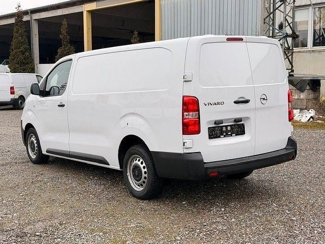Gebraucht Opel Vivaro Basis 144 PS (105 kW) 2024 Weiß Van / Kleinbus