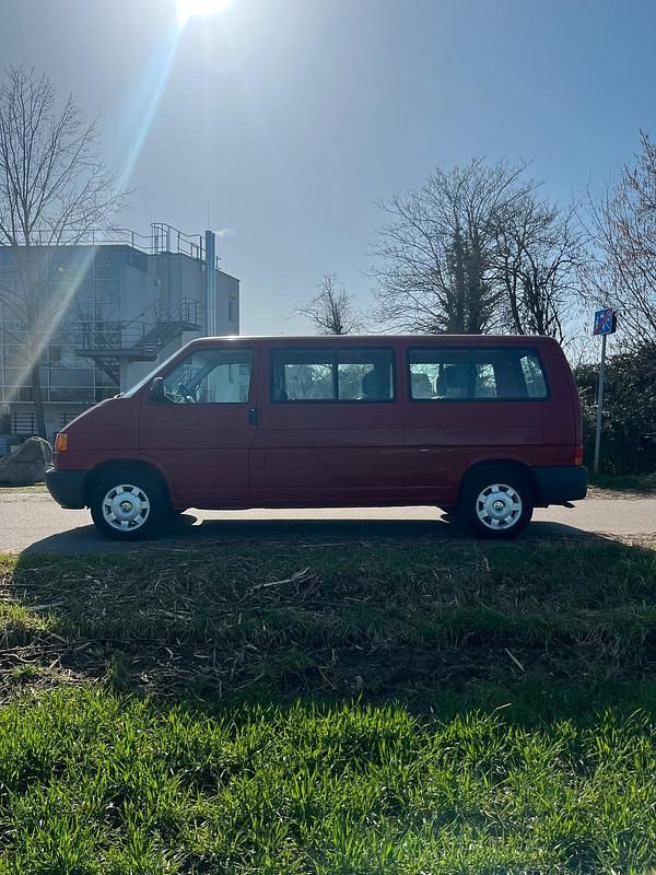 Gebraucht VW Transporter 102 PS (75 kW) 2003 Rot Van