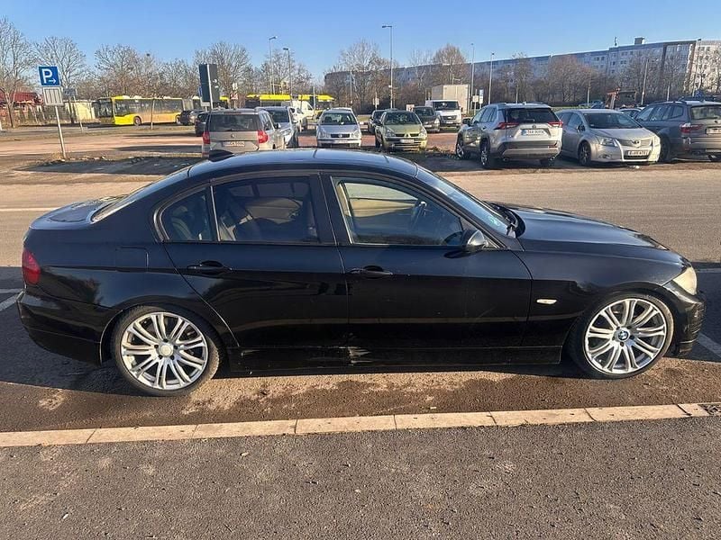 Second-hand BMW 330 258 CP (189 kW) 2006 Galben Berlinǎ
