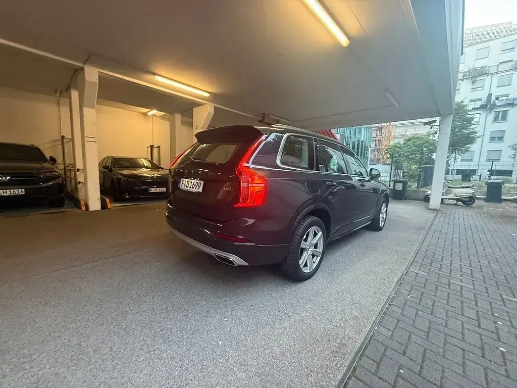 Gebraucht Volvo XC90 Momentum 250 PS (183 kW) 2020 Grau SUV