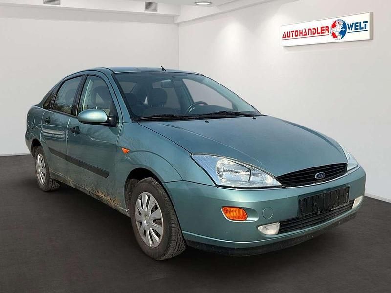Gebraucht Ford Focus Ghia 116 PS (85 kW) 2000 Grün Limousine