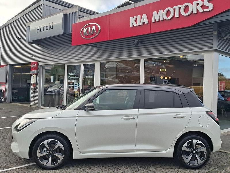 Neu Suzuki Swift Comfort+ 83 PS (61 kW) 2025 Gelb Kleinwagen