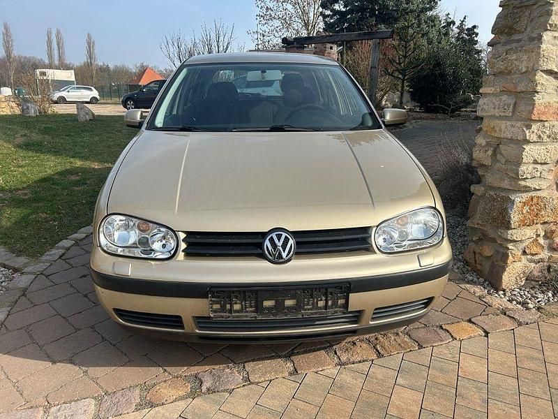 Gebraucht VW Golf IV 75 PS (55 kW) 2002 Beige Limousine