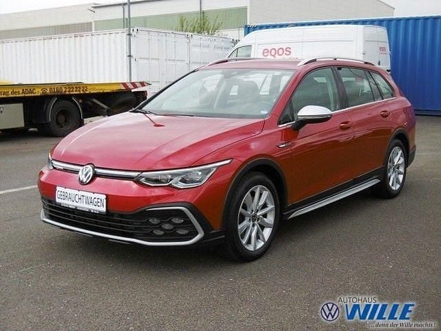 Kings red (rot) Gebraucht 2022 VW Golf Alltrack Kombi | 26.860 € (Fairer Preis) - Bild 1/4