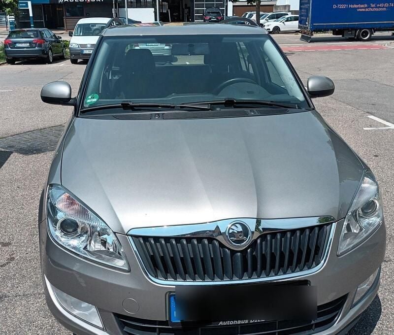Silber Gebraucht 2014 Skoda Fabia Kombi | 6.700 € - Bild 1/4