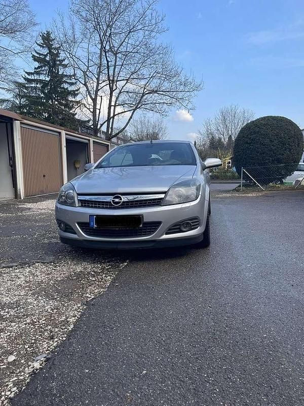 Gebraucht Opel Astra Cabriolet Edition 140 PS (102 kW) 2009 Grau Cabrio