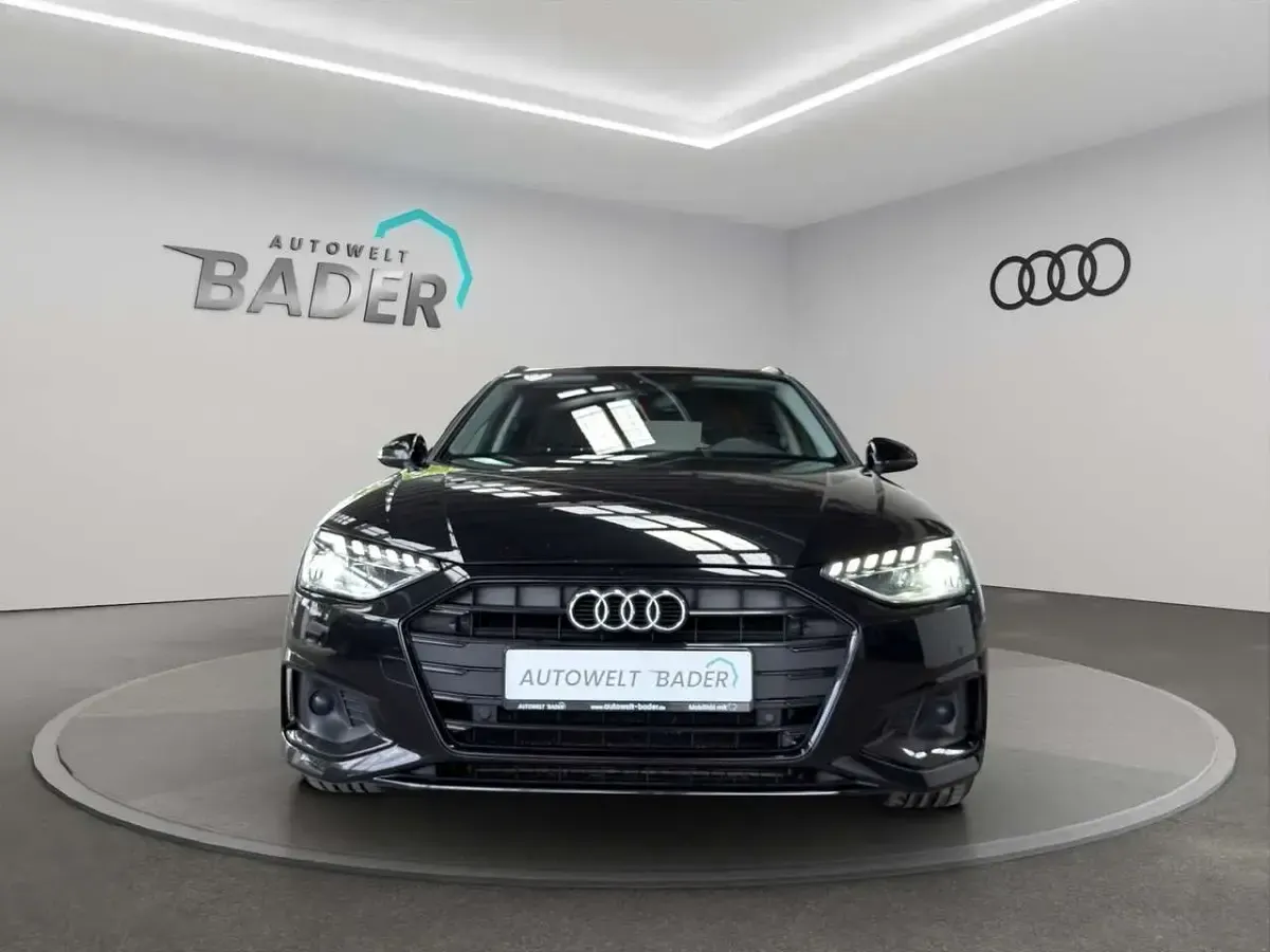 Gebraucht Audi A4 Advanced 204 PS (150 kW) 2021 Schwarz Kombi