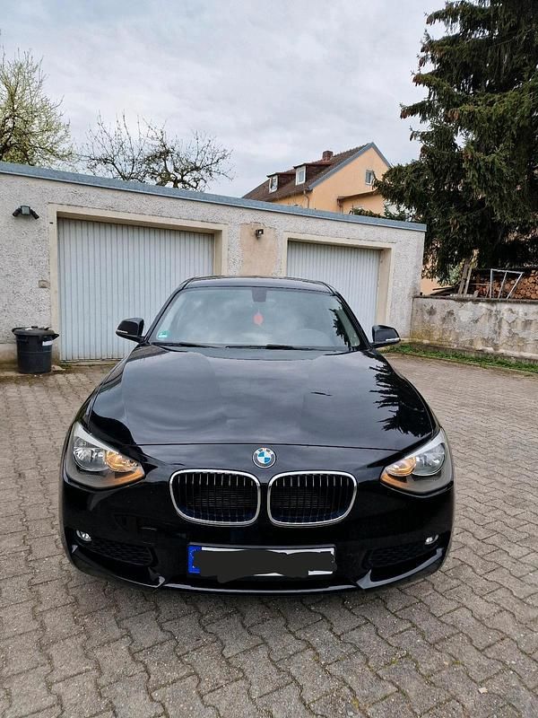 Schwarz Gebraucht 2013 BMW 114 Kleinwagen | 6.500 € (Fairer Preis) - Bild 1/4