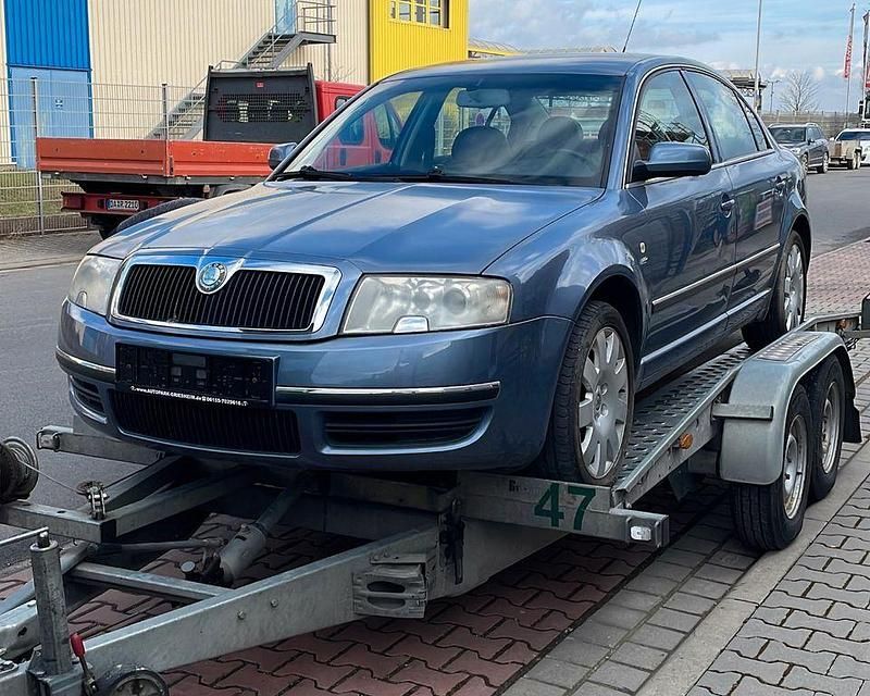 Blau Gebraucht 2003 Skoda Superb Elegance Limousine | 1.200 € (Superpreis) - Bild 1/4