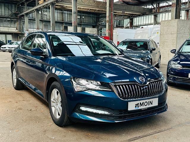 Gebraucht Skoda Superb Ambition 150 PS (110 kW) 2022 Blau Limousine