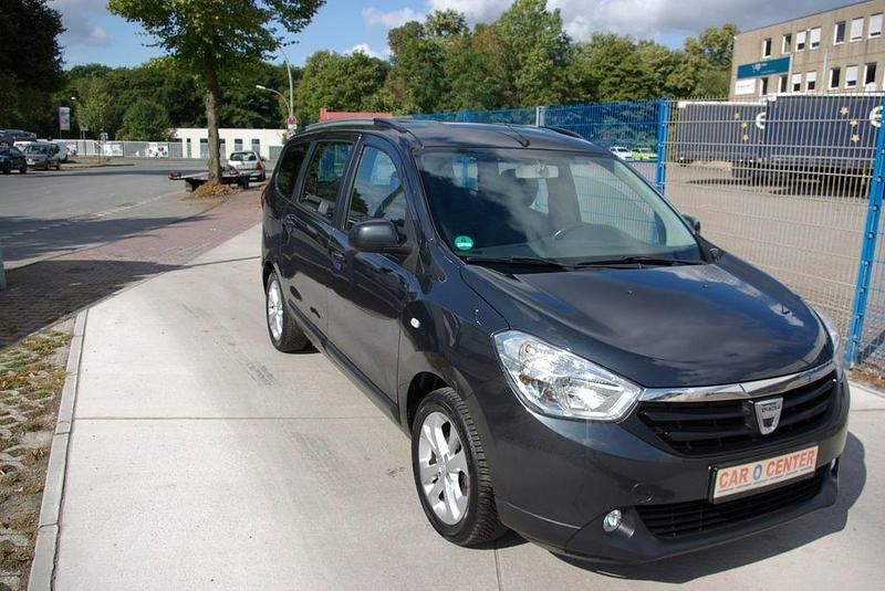 Gebraucht Dacia Lodgy 109 PS (80 kW) 2016 Schwarz (metallic) Van / Kleinbus