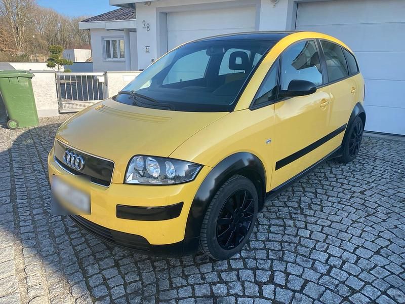 Gebraucht Audi A2 75 PS (55 kW) 2003 Rot Kleinwagen