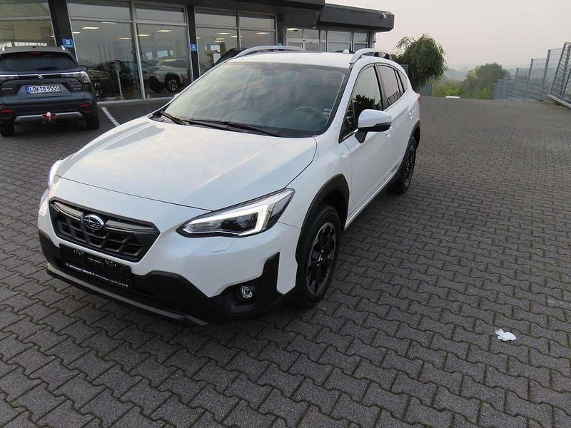 Weiß Gebraucht 2021 Subaru XV Exclusive+ SUV | 20.890 € (Fairer Preis) - Bild 1/4