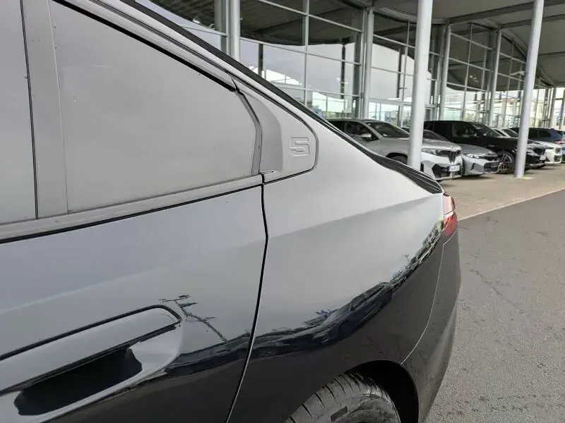 Neu BMW 520 197 PS (144 kW) 2026 Schwarz Limousine