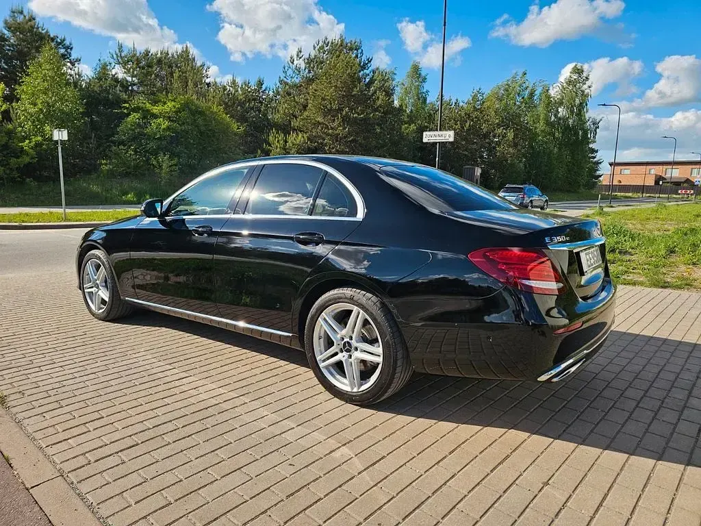 Gebraucht Mercedes E350 Avantgarde 286 PS (210 kW) 2017 Schwarz Limousine