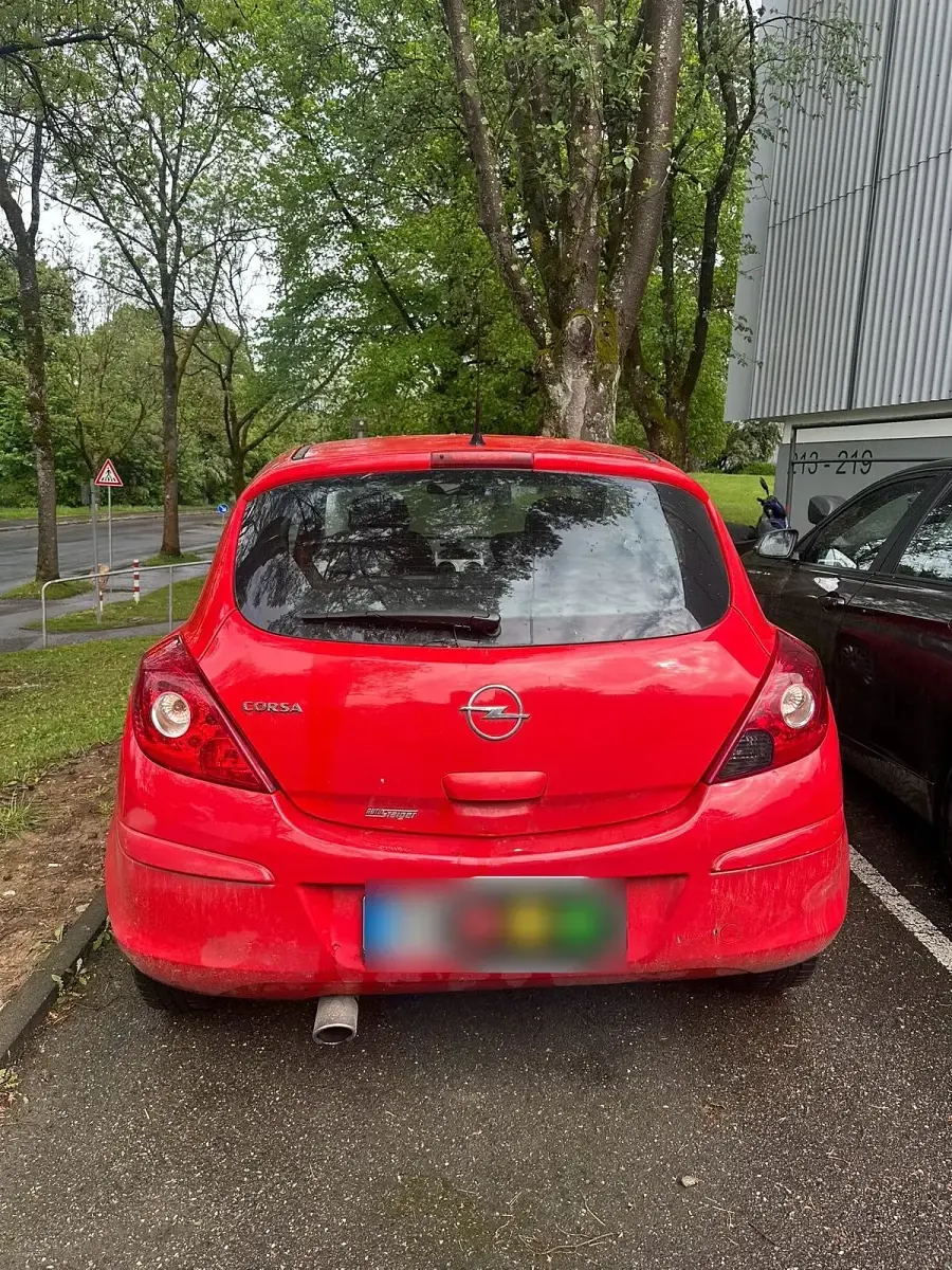 Używany Opel Corsa 80 KM (58 kW) 2009 Czerwony Hatchback