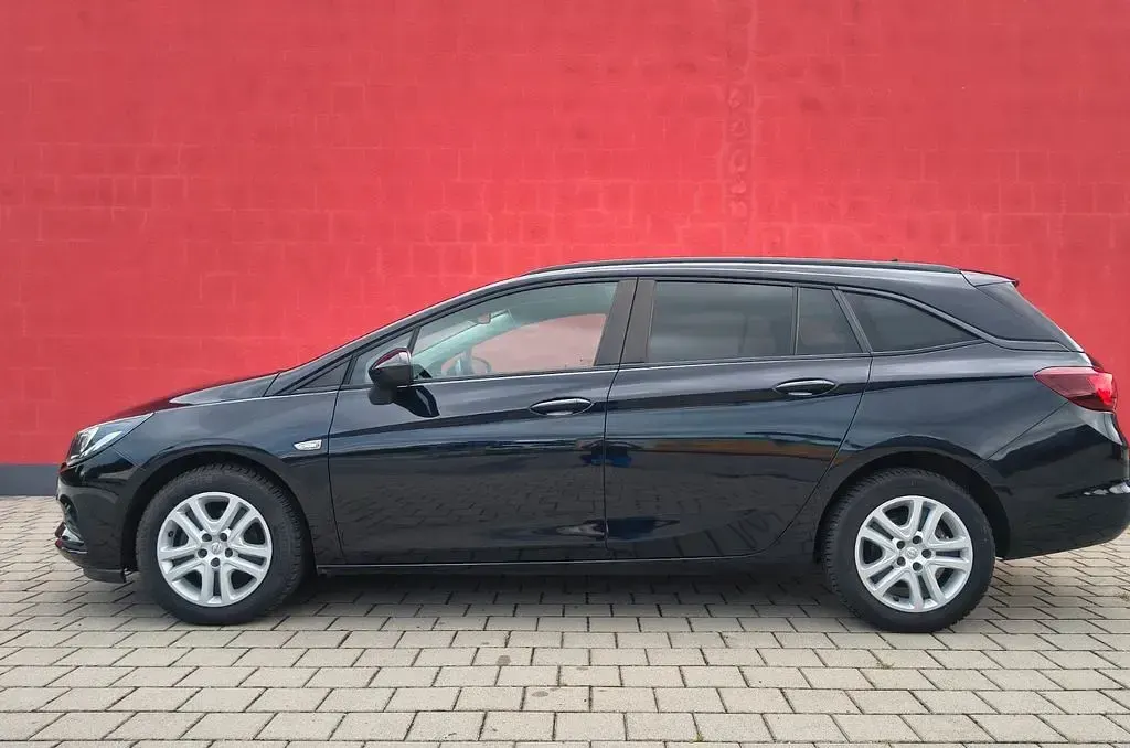 Gebraucht Opel Astra 110 PS (80 kW) 2018 Blau Kombi