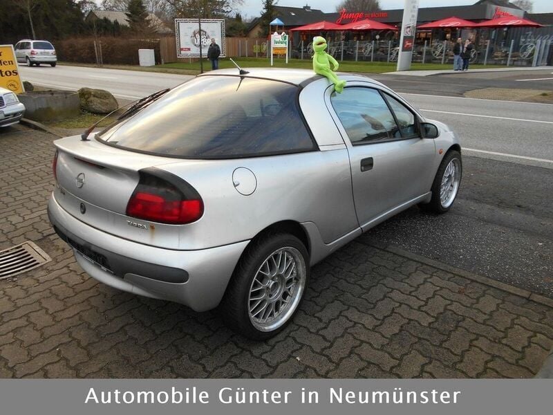 Gebraucht Opel Tigra 90 PS (66 kW) 1998 Silber metallic Kleinwagen