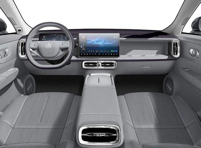 Neu Leapmotor B10 160 kW (218 PS) 2025 Galaxy silver SUV