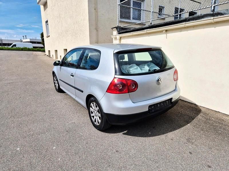 Gebraucht VW Golf IV 102 PS (75 kW) 2005 Grau Limousine