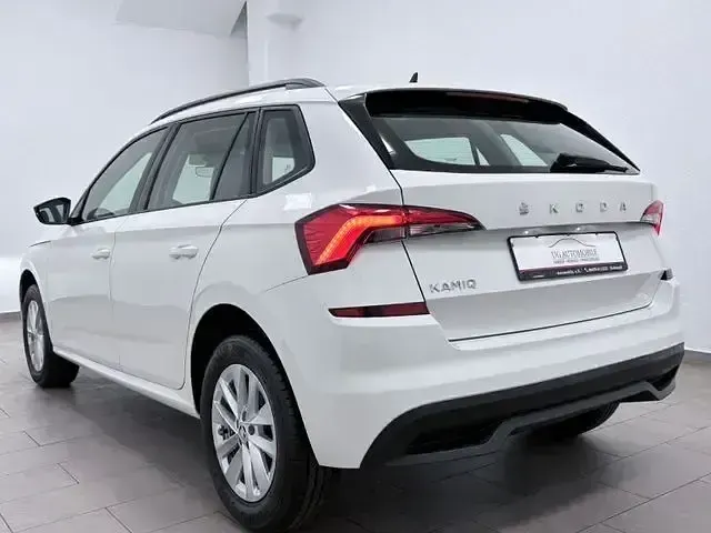 Gebraucht Skoda Kamiq Active 95 PS (69 kW) 2023 Weiß SUV