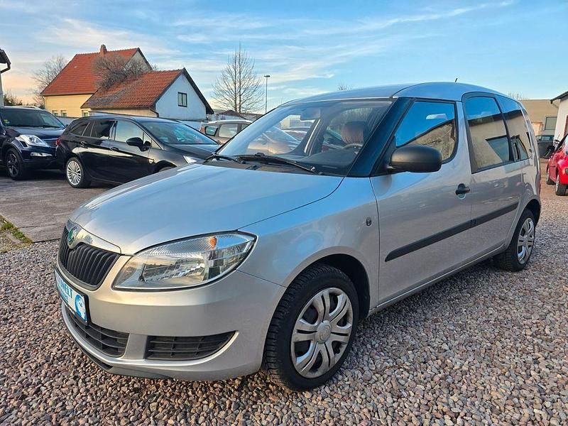 Gebraucht Skoda Roomster Active 69 PS (50 kW) 2012 Silber Van / Kleinbus
