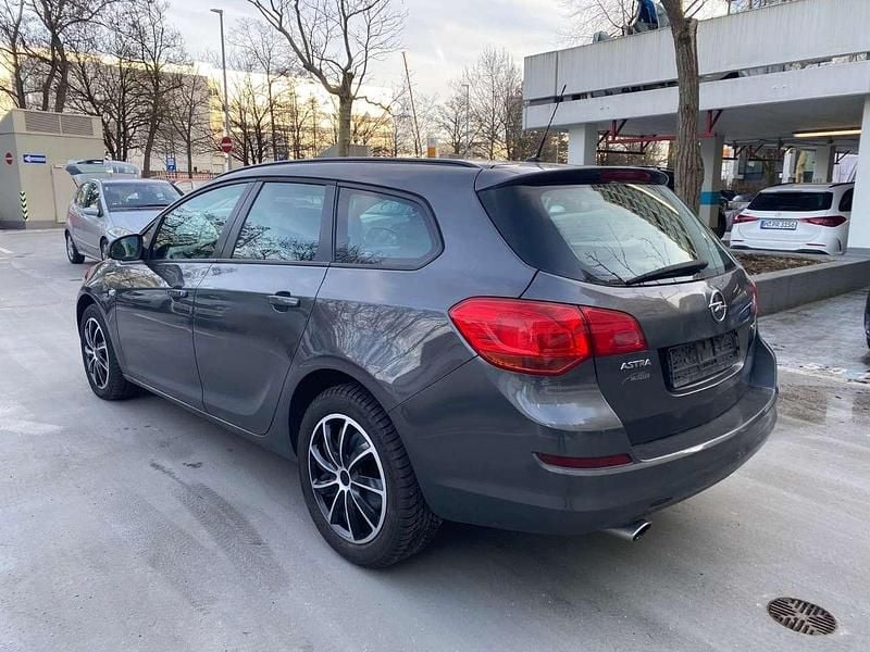 Gebraucht Opel Astra 160 PS (117 kW) 2011 Grau Kombi