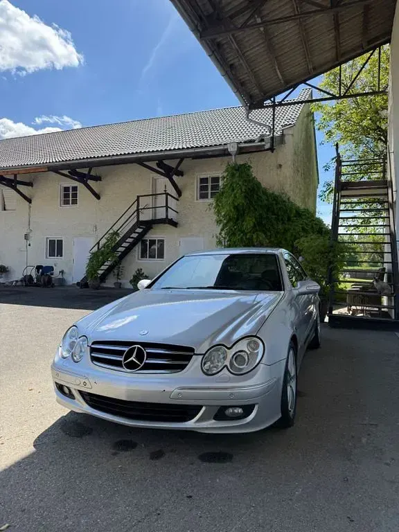 Gebraucht Mercedes CLK500 Avantgarde 387 PS (284 kW) 2007 Silber Coupé