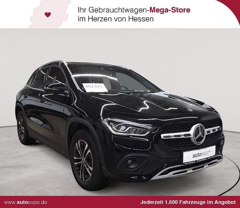 Nachtschwarz Gebraucht 2023 Mercedes GLA220 Style SUV | 27.990 € (Guter Preis) - Bild 1/4