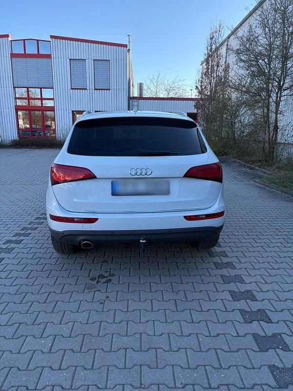 Second-hand Audi Q5 163 CP (119 kW) 2015 Alb SUV